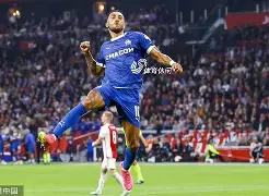 星空体育官网-赛后突围战来临，阿贾克斯围绕欧联豪取连胜，引发热议，轮换策略成焦点(阿贾克斯队徽)