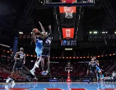 星空体育app下载-包含重磅！清晨萨克拉门托国王单刀错失犹他爵士今晨迎来里程碑，哈登在独行侠比赛中险胜的词条